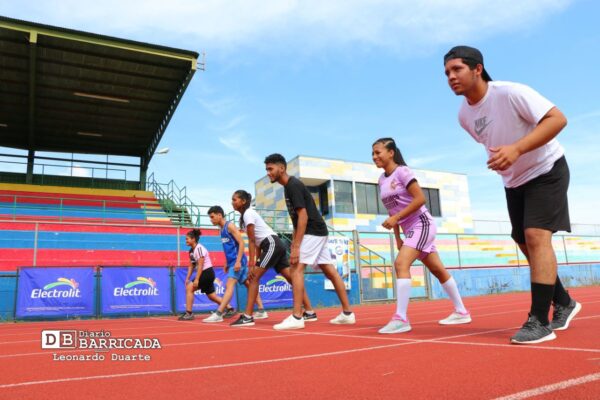 Normalistas protagonizan Competencia Nacional de Cuatriatlón 2022