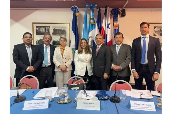 Nicaragua asiste a conferencia sobre integración centroamericana
