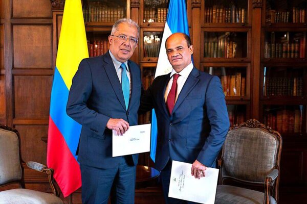 Embajador nicaragüense es acreditado en Colombia