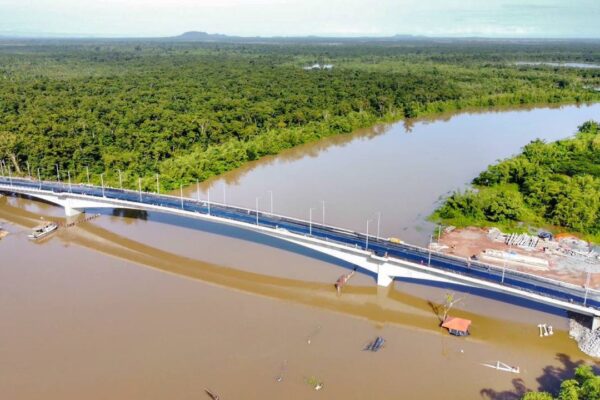 Nicaragua inaugura el nuevo  Puente Wawa