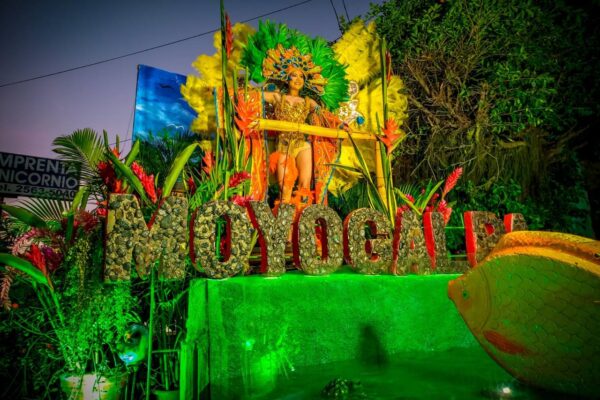 Efectúan cuarta edición del Carnaval Rivas Siempre Linda