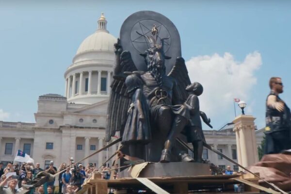 Stephen Sefton: Nicaragua ante un occidente satánico