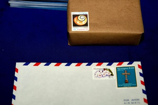 Correos de Nicaragua realiza exposición de sellos postales