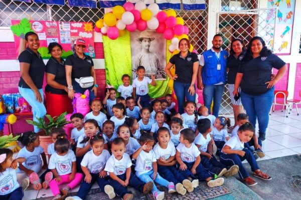 Más de 7 mil niños y niñas rinden homenaje al General Benjamín Zeledón