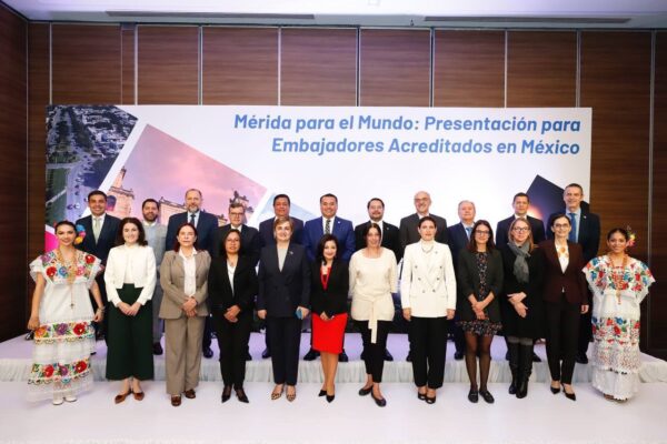 Embajador de Nicaragua se reúne con Alcalde de Mérida