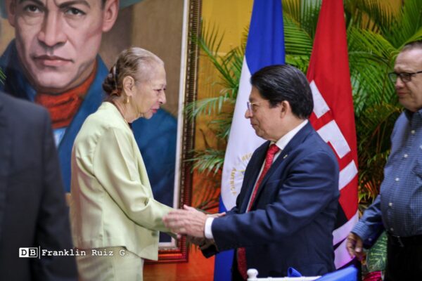 Homenajean el legado del historiador Aldo Díaz Lacayo