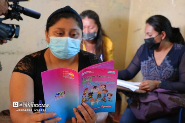 Docentes abordan pautas didácticas para trabajo con las cartillas sobre mujer y familias