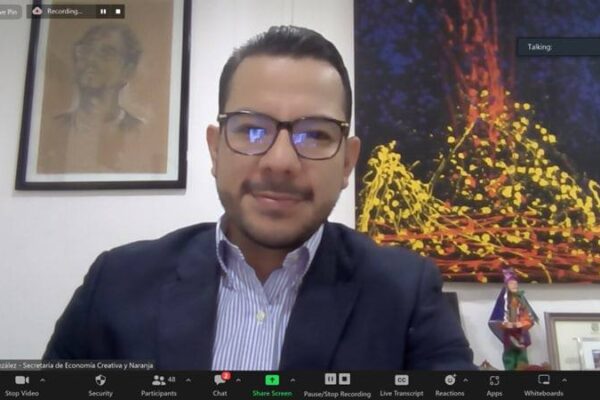 Nicaragüenses protagonizan seminarios virtuales de la Universidad de las Artes de Nanjing