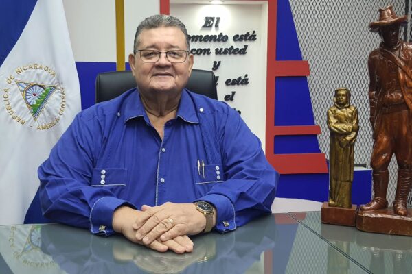 Moisés Absalón Pastora: Malinchistas