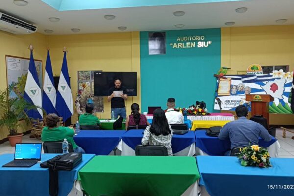 Capacitan a servidores públicos en temas sobre cambio climático