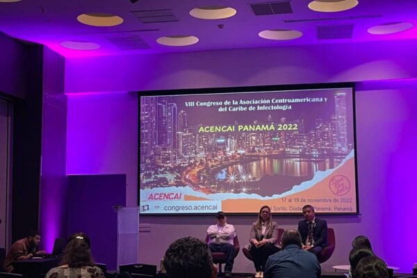 Nicaragua logra primer lugar en Congreso Internacional de Infectología