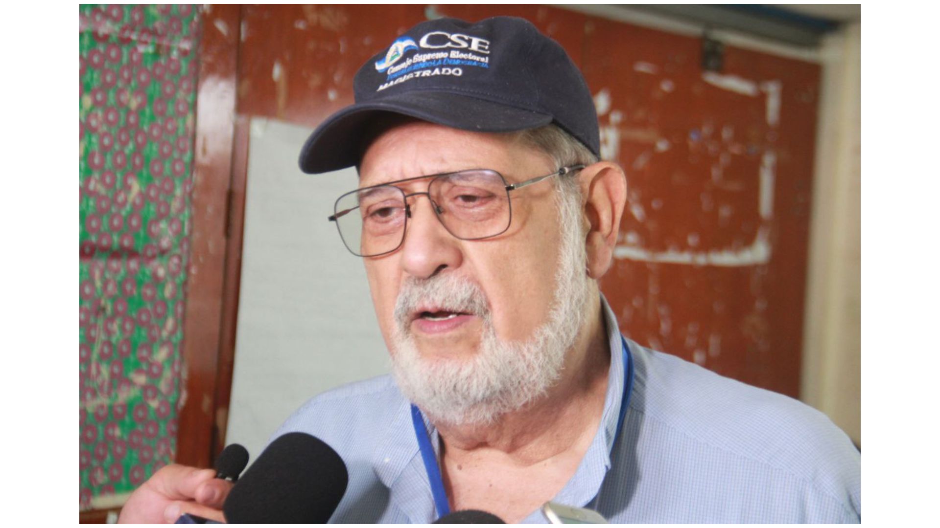 Magistrado Cairo Amador ejerce derecho al voto en elecciones 2022