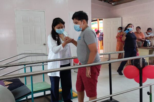 Nueva área de fisioterapia a disposición gratuita de pobladores de San Rafael del Sur