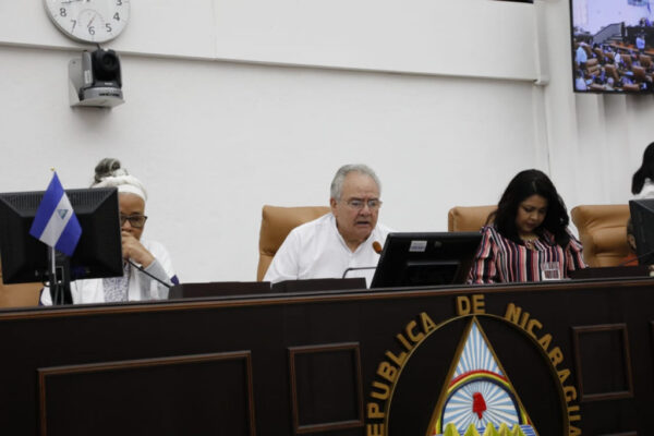 Parlamento aprueba cambio de régimen jurídico a 29 asociaciones