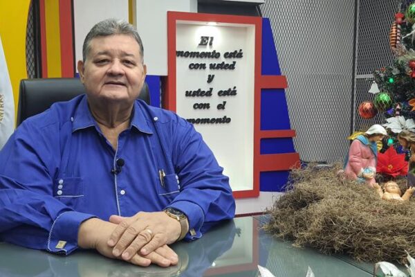Moisés Absalón Pastora: Estadio Nacional