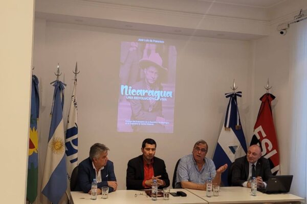 Presentan libro Nicaragua, una Revolución viva