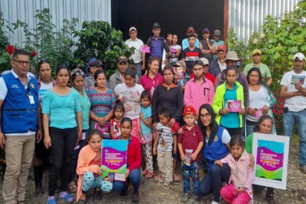 Más de 13 mil cartillas sobre adolescentes y jóvenes valientes se han entregado en Nicaragua