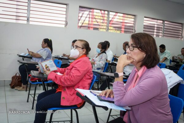Capacitan a personal de salud en cartilla de prevención de la malaria, leishmaniasis y leptospirosis
