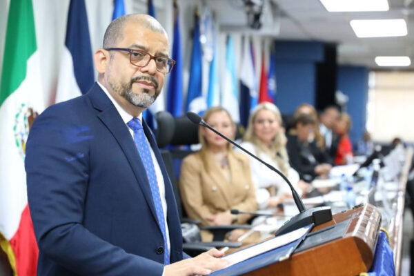 Secretario General del SICA visita Nicaragua