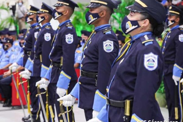 Nuevos  oficiales asumen el compromiso de proteger la vida e integridad de los nicaragüenses