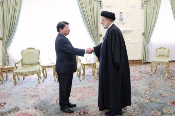 Presidente Iraní se reúne con delegación nicaragüense