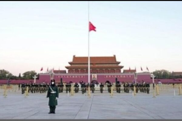 Gobierno de China rinde homenaje a expresidente Jiang Zemin