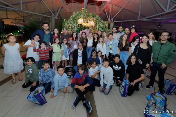 Comandante Daniel Ortega y su familia celebran a la Concepción de María