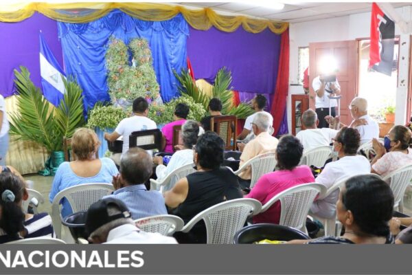 Promotores solidarios celebran Purísima con adultos mayores de Managua