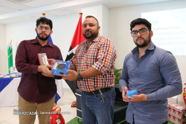 Productores nicaragüenses exponen innovaciones digitales para la agricultura sostenible