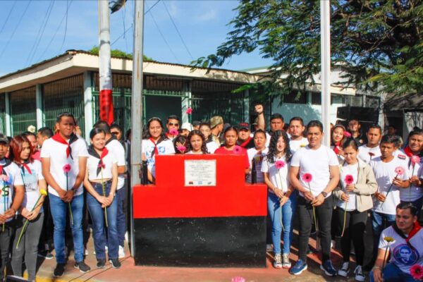 Juventud Sandinista conmemora a Leonel Rugama en Nicaragua