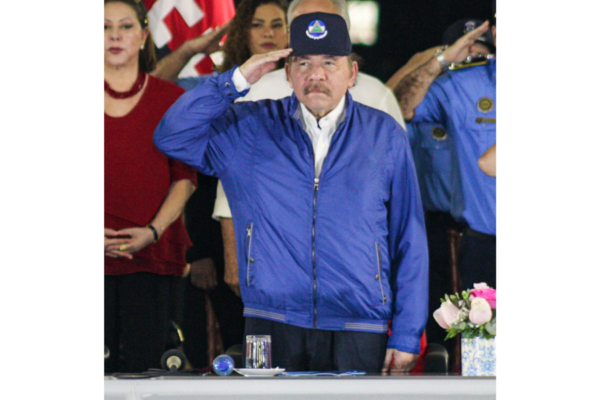 Comandante Daniel Ortega hará entrega de buses rusos