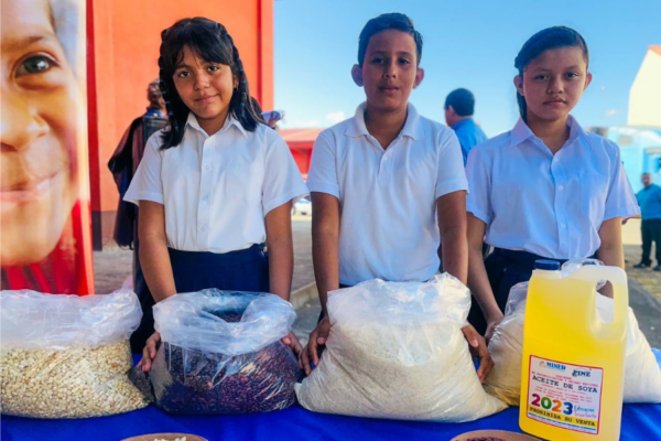 Nicaragua inicia distribución de alimentos para Merienda Escolar 2023