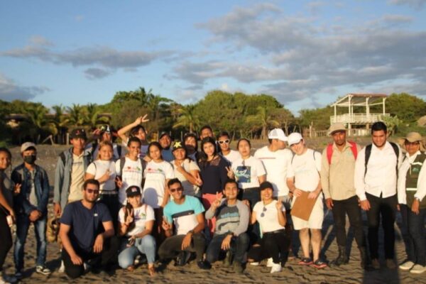 Nicaragua efectúa primera liberación de tortugas del 2023 en Salinas Grandes