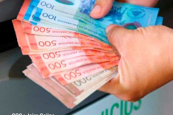 Nicaragua establece tasa de deslizamiento anual del 1% con respecto al dólar
