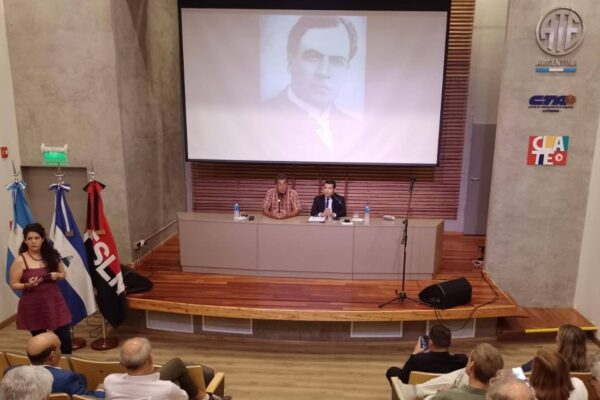 Rinden homenaje a Rubén Darío en Argentina