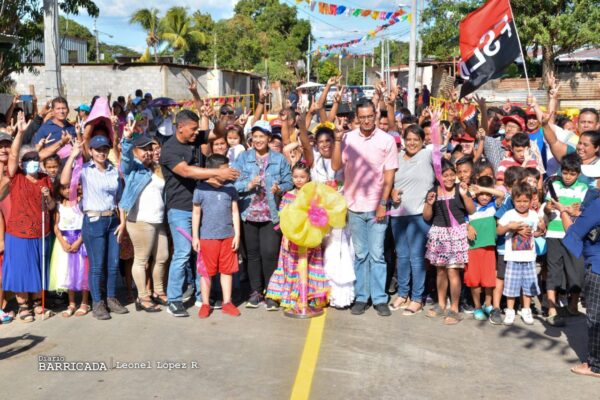 Nueva obra vial mejora condiciones de vida a familias del barrio Enrique Smith