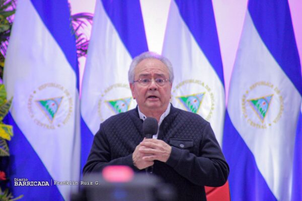 SIEMPRE MÁS ALLÁ NUESTRA VICTORIA ÉS LA PAZ