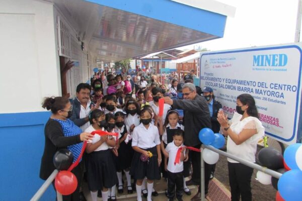 Inauguran reconstrucción del Colegio Salomón Ibarra en San Marcos