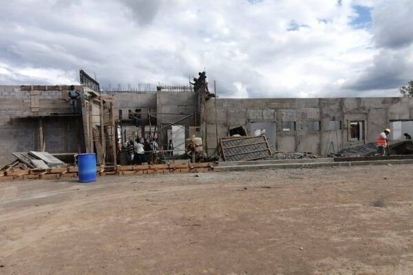 Construcción del Hospital Pablo Úbeda en 67 por ciento de avance