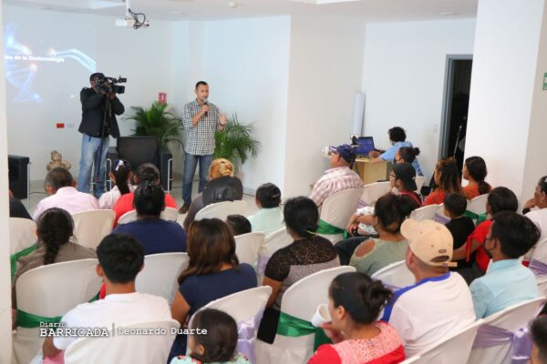 Capacitan a productores en uso de biotecnología para mejorar cultivos