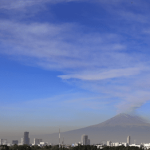 Monitorean actividad del volcán Popocatépetl en México