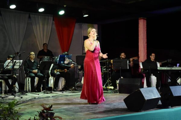 Nagarote y Nandaime disfrutan del Festival de Boleros