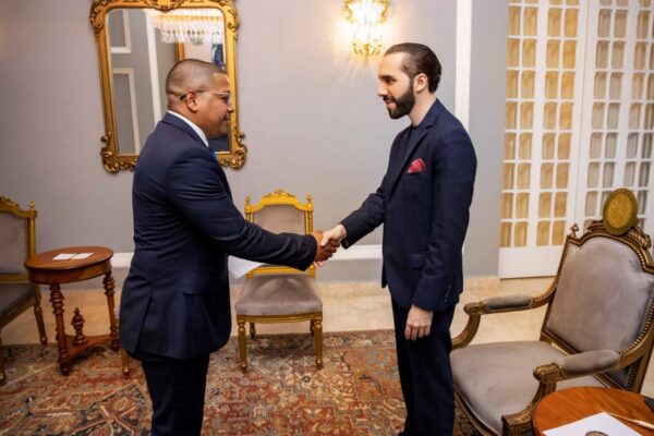 Embajador nicaragüense es acreditado en El Salvador