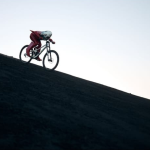 Ciclista francés visita Nicaragua para batir récord mundial en el Cerro Negro