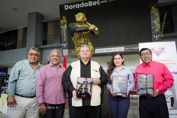 Crónica deportiva de Puerto Rico entrega reconocimientos al Gobierno de Nicaragua