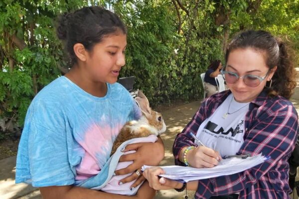 UNEN realiza jornada de bienestar animal en Managua