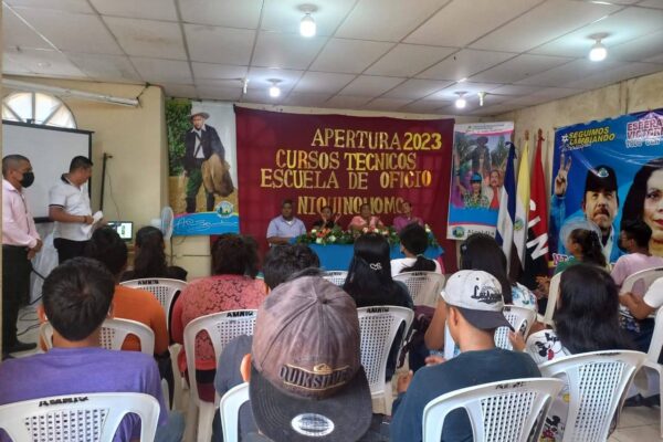 Más de 7 mil protagonistas inician cursos de las Escuelas Municipales de Oficios