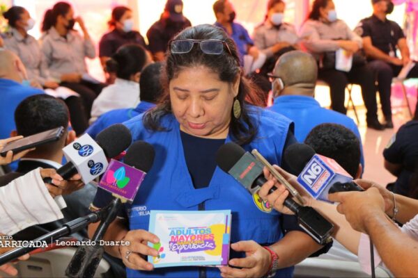 Servidores públicos comprometidos con la buena atención al Adulto Mayor