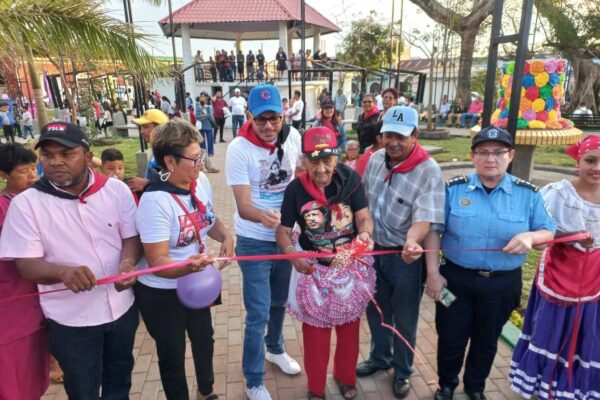 Inauguran primera etapa de la remodelación del Parque de Diriamba