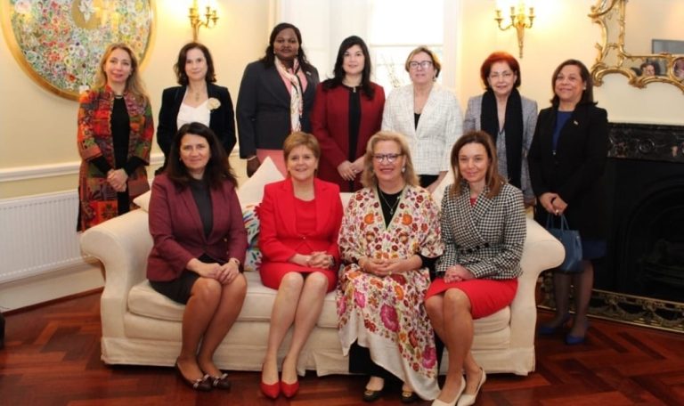 Nicaragua participa en mesa redonda con primer Ministra de Escocia